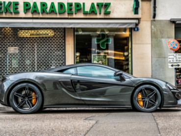 カスタム事例Cへのリンク